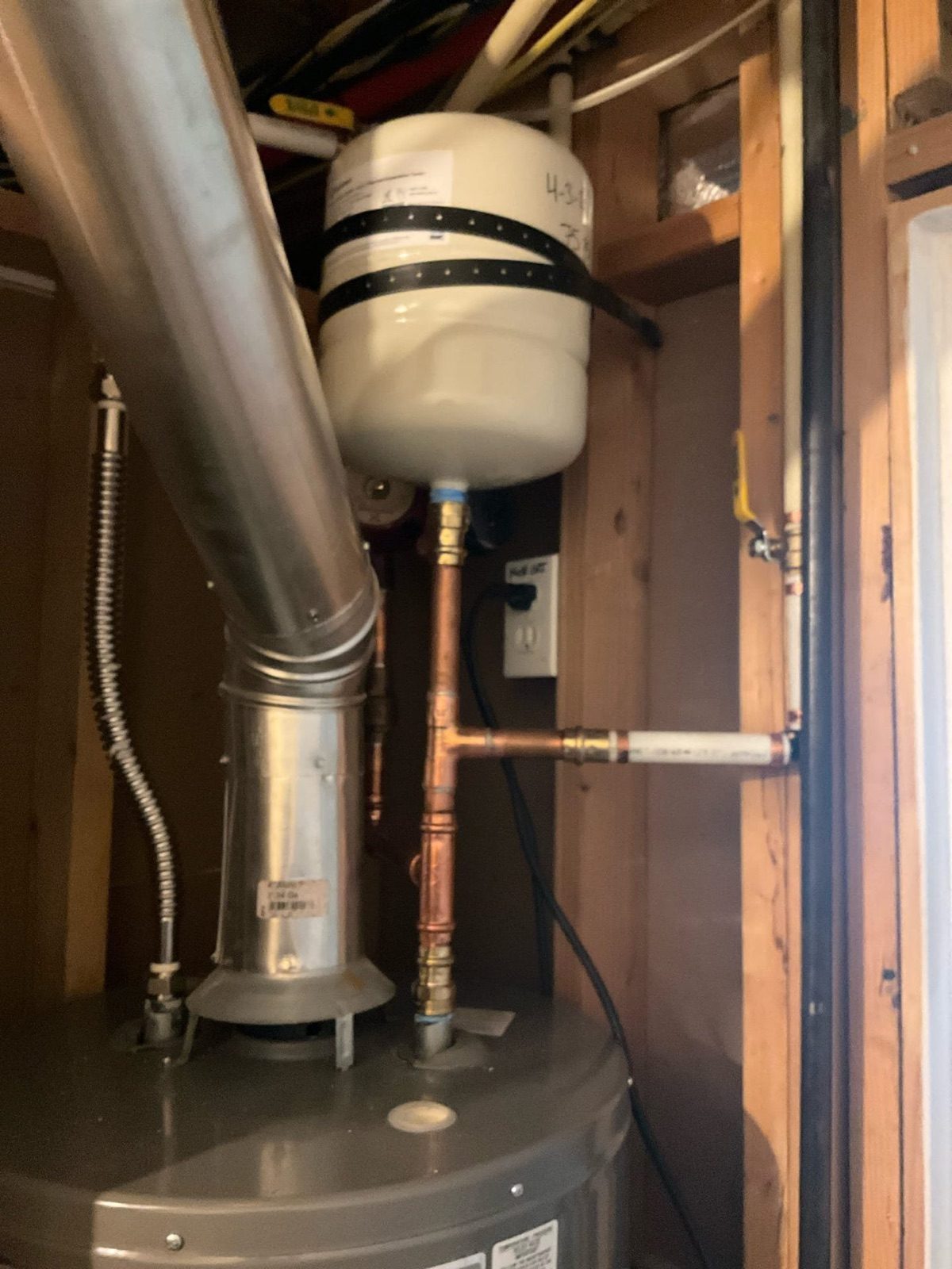 New water heater installed by Rare Breed Plumbing in a Utah home